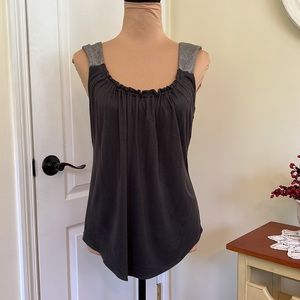 Banana Republic gray sleeveless camisole with velvet stra…